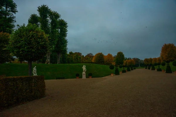 O Palácio de Frederiksborg é um palácio em Hillerod, Dinamarca. Foi construído como residência real para o rei Cristiano IV — Fotografia de Stock