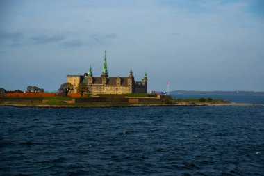 Kronborg Şatosu, Helsingor, Danimarka Kronborg birçok kişi tarafından Elsinore olarak da bilinir, William Shakespeare 'in ünlü trajedisi Hamlet, Danimarka Prensi.