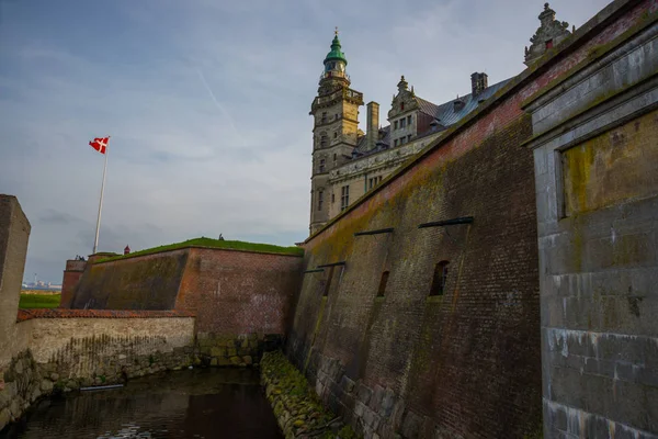 Castelo de Kronborg, Helsingor, Dinamarca: Kronborg é um dos mais importantes castelos renascentistas do norte da Europa, conhecido mundialmente pelo Hamlet de Shakespeare . — Fotografia de Stock