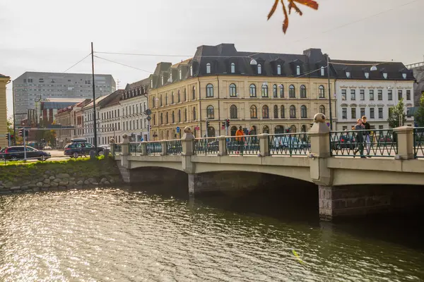 스웨덴, 말 모: 말 모 시에 있는 다리와 건물 들 의전 경 이 한 눈에 아름답다 — 스톡 사진