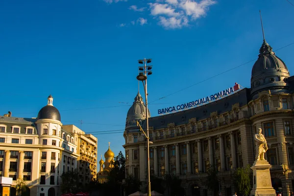 Bukarest, Rumänien: Bukarests gamla stad, en blandning av historia, lokal kultur och livsstil — Stockfoto
