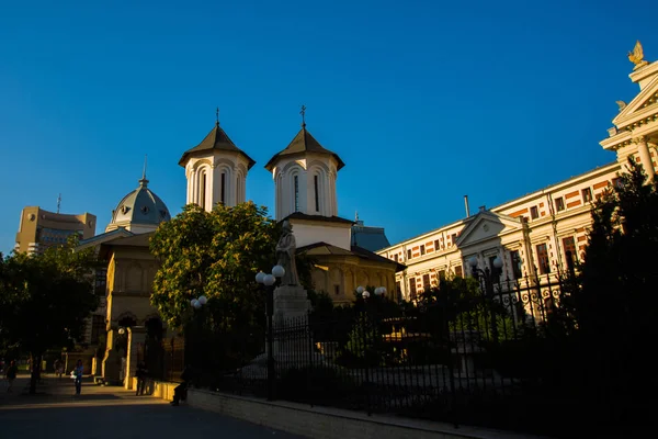 Bucharest, Romania: Beautiful Cathedral of Bucharest at sunset, Romania — стокове фото