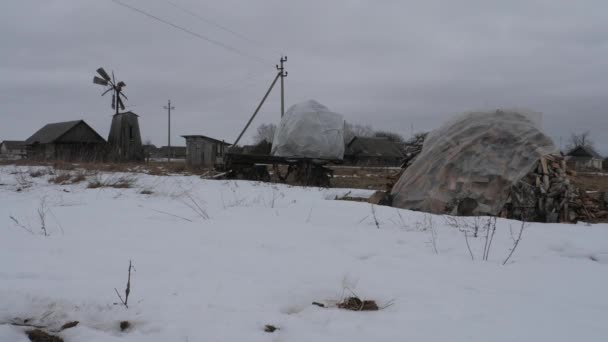 Vieja Aldea Windmil Winter — Vídeo de stock