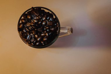 Tatlı Arap kahvesi fasulyeleri.