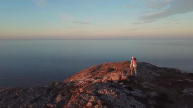 rocky Dağları güzel manzara sevimli erkek İrlanda ile havadan görünümü