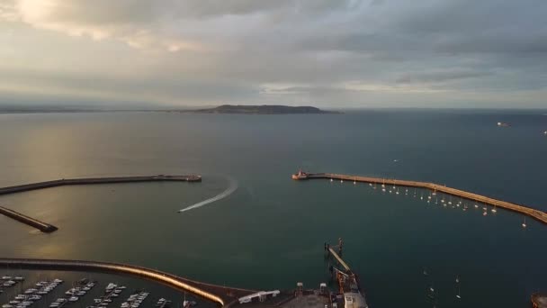 Vue Aérienne Magnifique Paysage Port Irlande Pays Europe Occidentale — Video