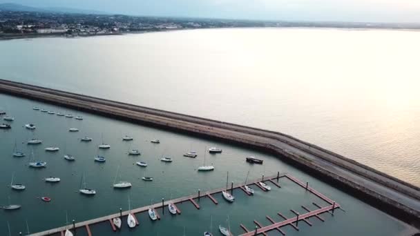 Vue Aérienne Magnifique Paysage Port Irlande Pays Europe Occidentale — Video