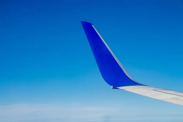 Ala Avión Cielo Azul Con Nubes — Foto de Stock