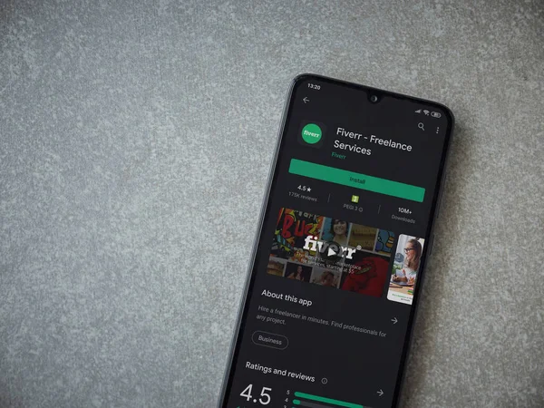 Lod Israel July 2020 Fiverr App Play Store Page Display — Stock Photo, Image