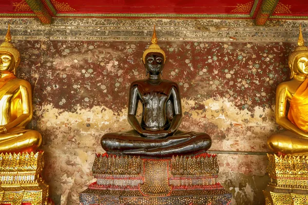 Hito Wat Suthat Thepwararam Bangkok Tailandia Lugar Donde Todos Cada — Foto de Stock