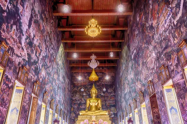 Wat Suthat Thepwararam Bangkok, Tayland için bir dönüm noktası. Herkes her dinde-ebilmek var olmak görüş bir yer.