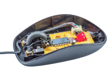 Eski siyah fare açıldığında beyaz bir arka plan üzerinde izole.