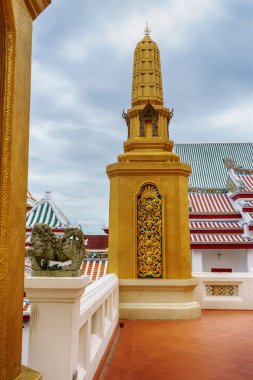 Wat Bowon Niwet Tapınağı Ratchaworawihan Bangkok, Tayland için bir dönüm noktası. Herkes her dinde-ebilmek var olmak görüş bir yer.