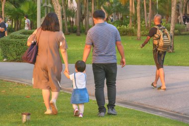 Parkın sakin ol, herkes için konuşmak için bir yerdir.