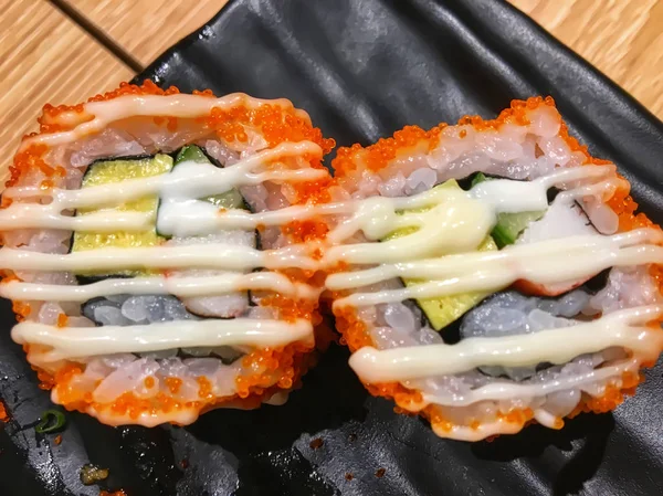 Sushi Płycie Stół Drewna Sushi Rodzaj Przygotowania Żywności Pochodzących Japonii — Zdjęcie stockowe