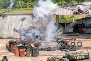 Terörist grup özel birimi tarafından saldırıya uğruyor.