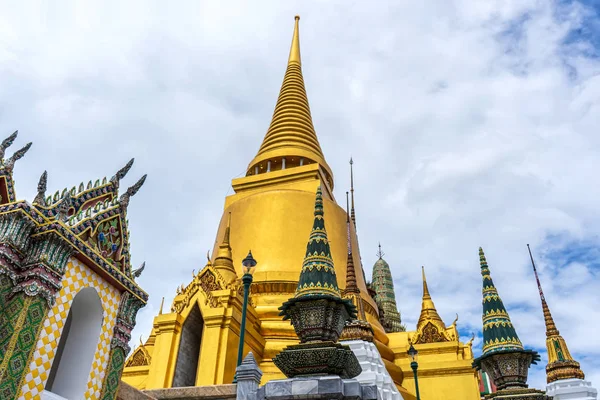 Wat Phra Kaew es un hito en Tailandia —  Fotos de Stock