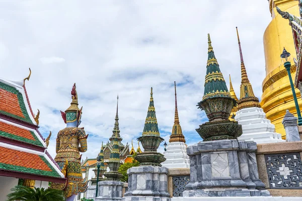 Wat Phra Kaew es un hito en Tailandia —  Fotos de Stock