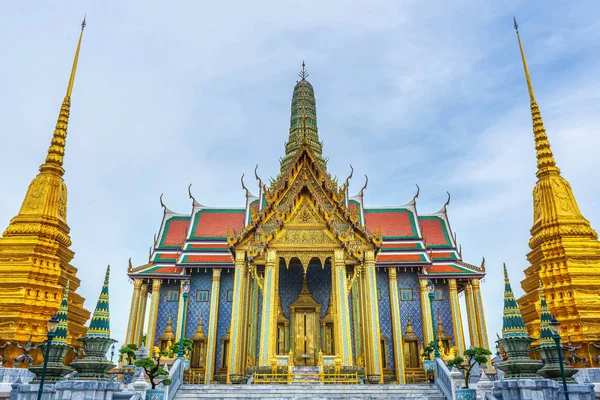 Wat Phra Kaew es un hito en Tailandia —  Fotos de Stock