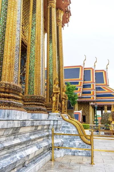 Wat Phra Kaew es un hito en Tailandia —  Fotos de Stock