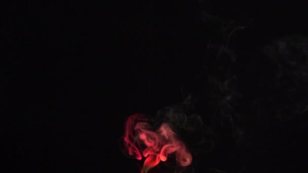 Humo Rojo Sobre Fondo Negro Abstracto — Vídeos de Stock