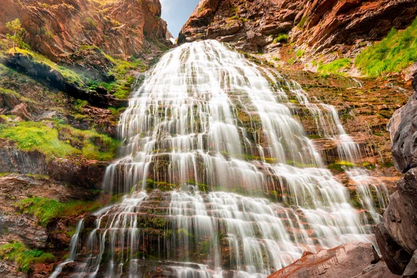 Cascade Prêle Dans Parc National Ordesa Monte Perdido — Photo