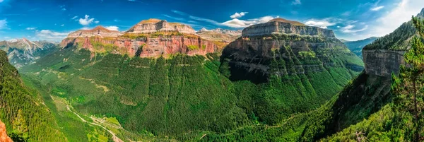 Panoramik Ordesa ve Monte Perdido Milli Parkı