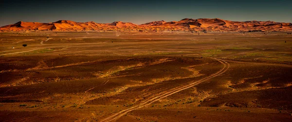 Le dune di Merzouga. Il deserto del Sahara. Marocco — Foto Stock
