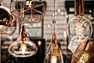 Tungsten filament ampuller