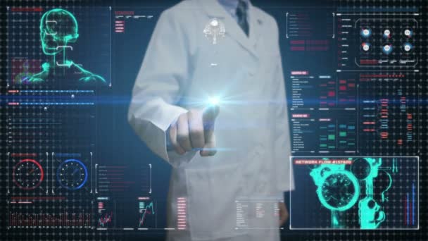 Doktor Dotykając Cyfrowego Ekranu Robot Skanujący Cyborg Ciała Interfejsie Cyfrowym — Wideo stockowe