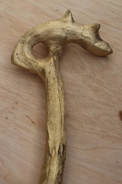 Zenginlik ve refah simgeleyen altın feng shui horoz