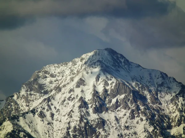 Beautiful Snowy Mountain Sunny Day — ストック写真