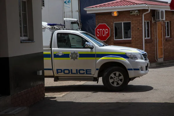 Güney Afrika ve Svaziland arasında sınır kapısı. Office sınırların kontrolü için.