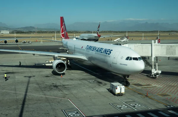 Avión Turkish Airlines Acoplado Terminal Del Aeropuerto Internacional Ciudad Del — Foto de Stock
