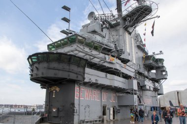 Intrepid deniz, hava ve Uzay Müzesi vid Hudson Nehri, Manhattan, New York, ABD.