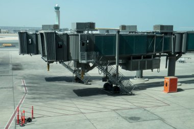 Katar 'ın Doha kentindeki Hamad Uluslararası Havalimanı ana yanaşma rampaları.