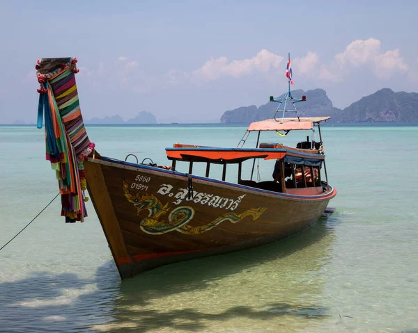 Barco Cauda Longa Pela Praia Ilha Koh Kradan Sul Tailândia — Fotografia de Stock