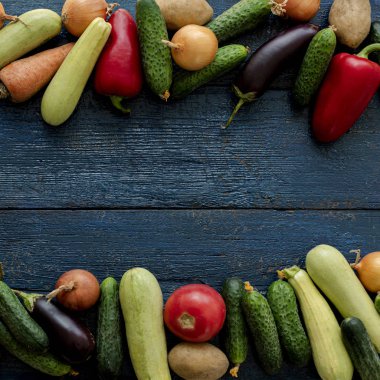 Sonbahar hasadı. Sebze - domates ve salatalık, havuç ve