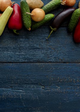 Sonbahar hasadı. Sebze - domates ve salatalık, havuç ve