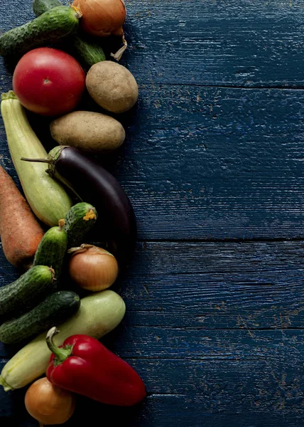 Sonbahar hasadı. Sebze - domates ve salatalık, havuç ve