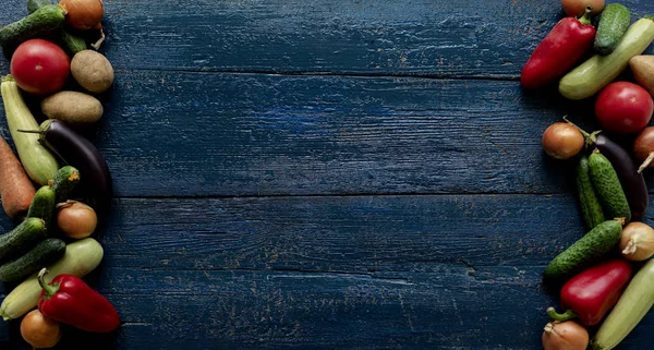 Sonbahar hasadı. Sebze - domates ve salatalık, havuç ve