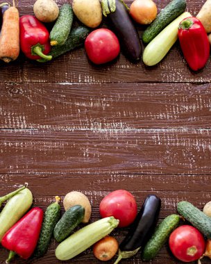 Sonbahar hasadı. Sebze - domates ve salatalık, havuç ve