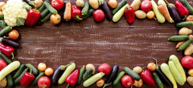 Sonbahar hasadı. Sebze - domates ve salatalık, havuç ve