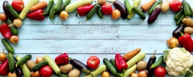 Sonbahar hasadı. Sebze - domates ve salatalık, havuç ve