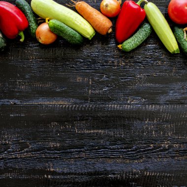 Sonbahar hasadı. Sebze - domates ve salatalık, havuç ve