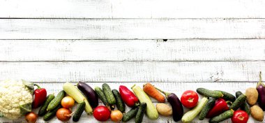 Sonbahar hasadı. Sebze - domates ve salatalık, havuç ve