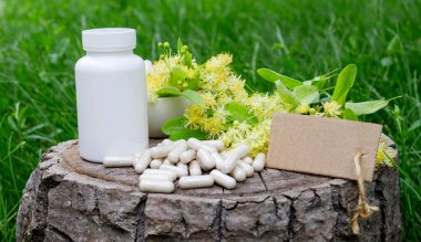 Şifalı bitkilerle, ilaçlarla, doğal alternatif bitki vitaminleriyle ve takviyelerle, kapsüllerle,