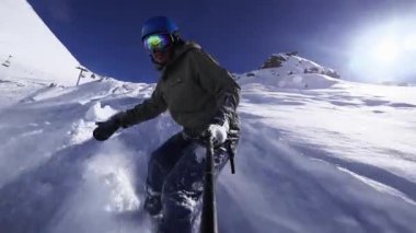 Büyük dalgalar Video görüntüleri Snowboarder sonu tarafından yapılmıştır