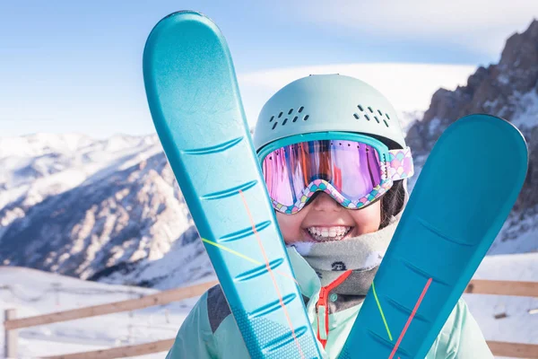 Child skiing in mountains. Active toddler kid with safety helmet. Kids ski lesson in alpine school. — Stock Photo, Image