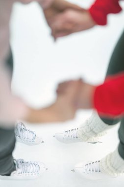 Closeup paten ayakkabı buz pateni Buz pateni pisti açık